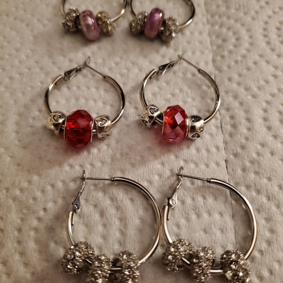 Earrings - Picture 1 of 2
